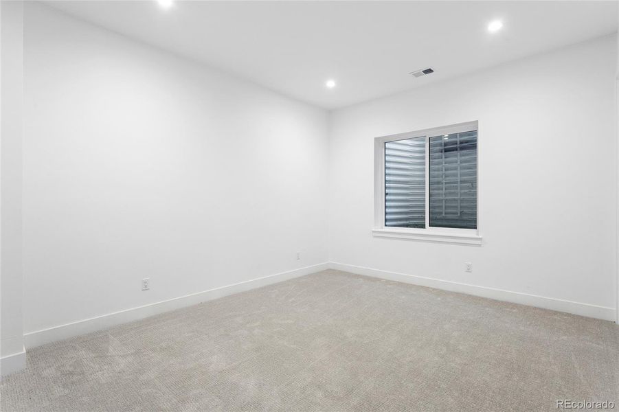 Spacious, unfurnished interior of a new home in , Denver (Image 24).