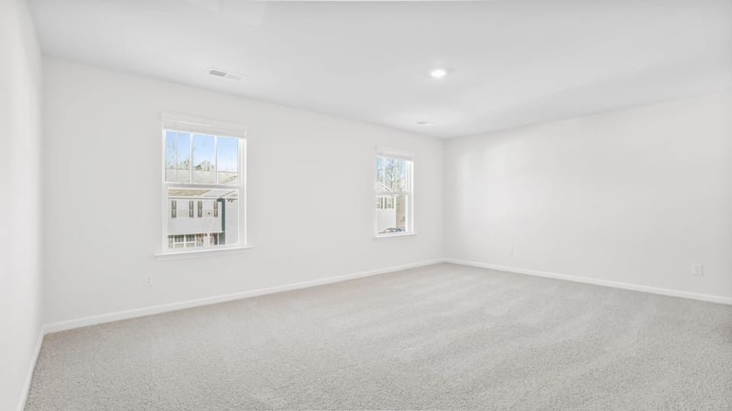 Spacious, unfurnished interior of a new home in Cedar Gap, Fountain Inn (Image 29).