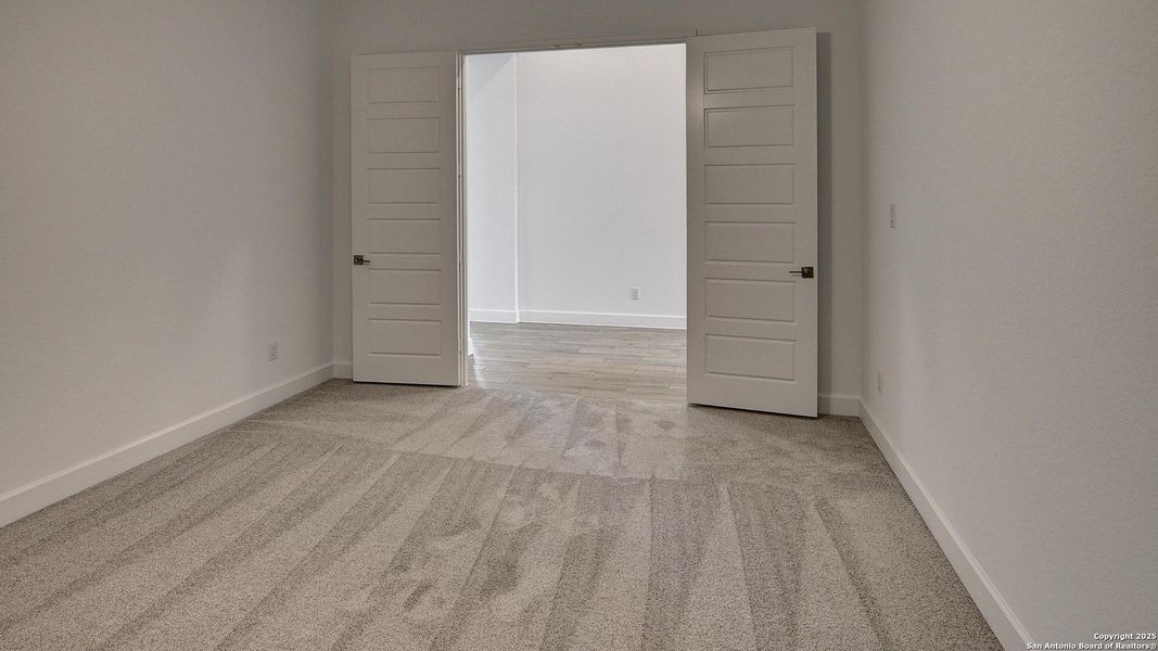 Spacious, unfurnished interior of a new home in Esperanza 60', Boerne (Image 21).
