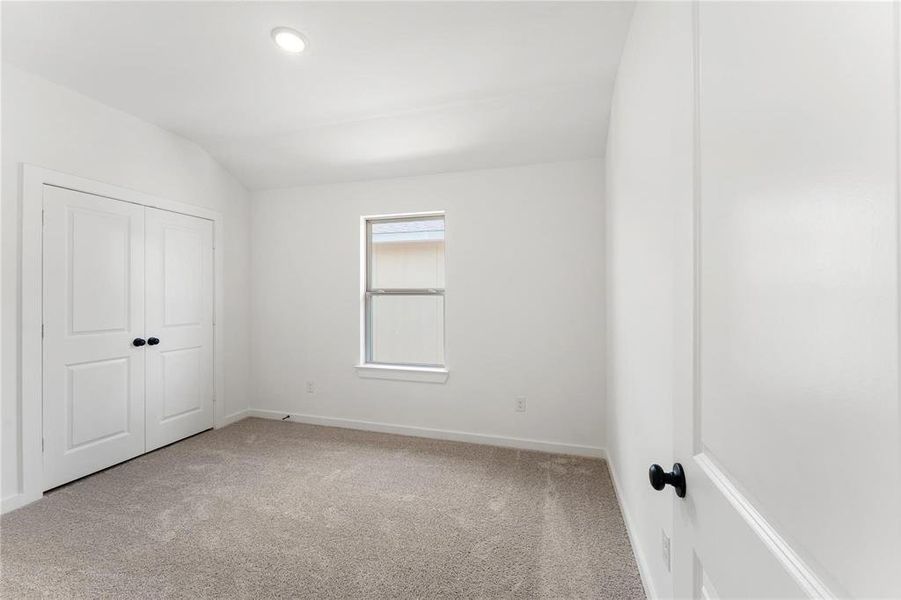 Spacious, unfurnished interior of a new home in Cross Creek Ranch 45' 70', Fulshear (Image 32).