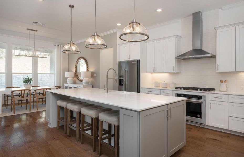 Spacious Kitchen with Eat-In Bartop