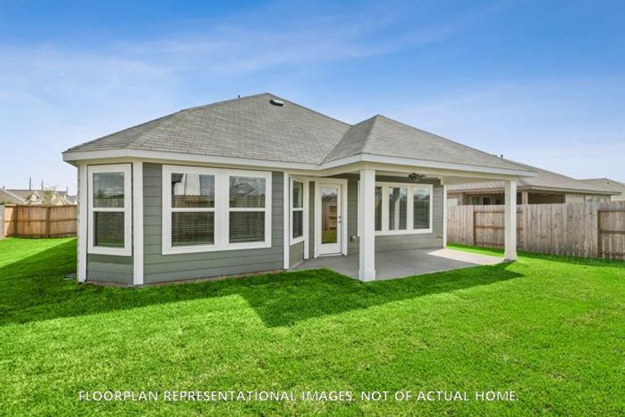 Exterior details and patio area of a home in Miller's Pond, Rosenberg (Image 3).