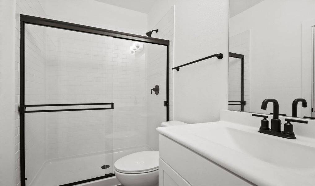 Hall bath (*Photo not of actual home and used for illustration purposes only.)