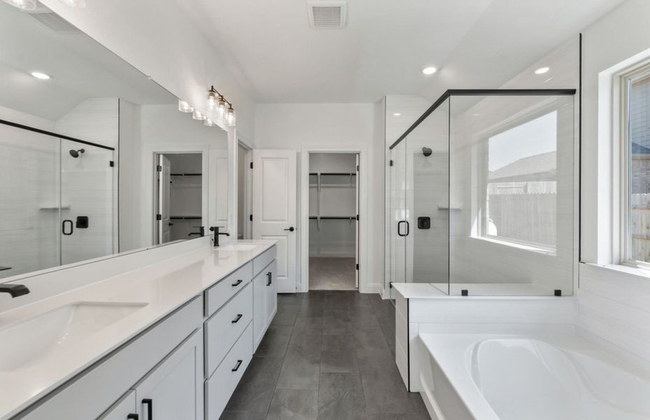 Furnished interior view inside a new home in Crescent Bluff, Georgetown (Image 16).