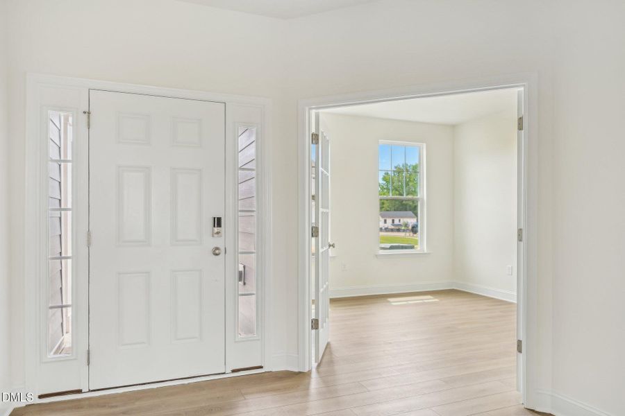 4-web-or-mls-124 Willow Cameron Way-2305