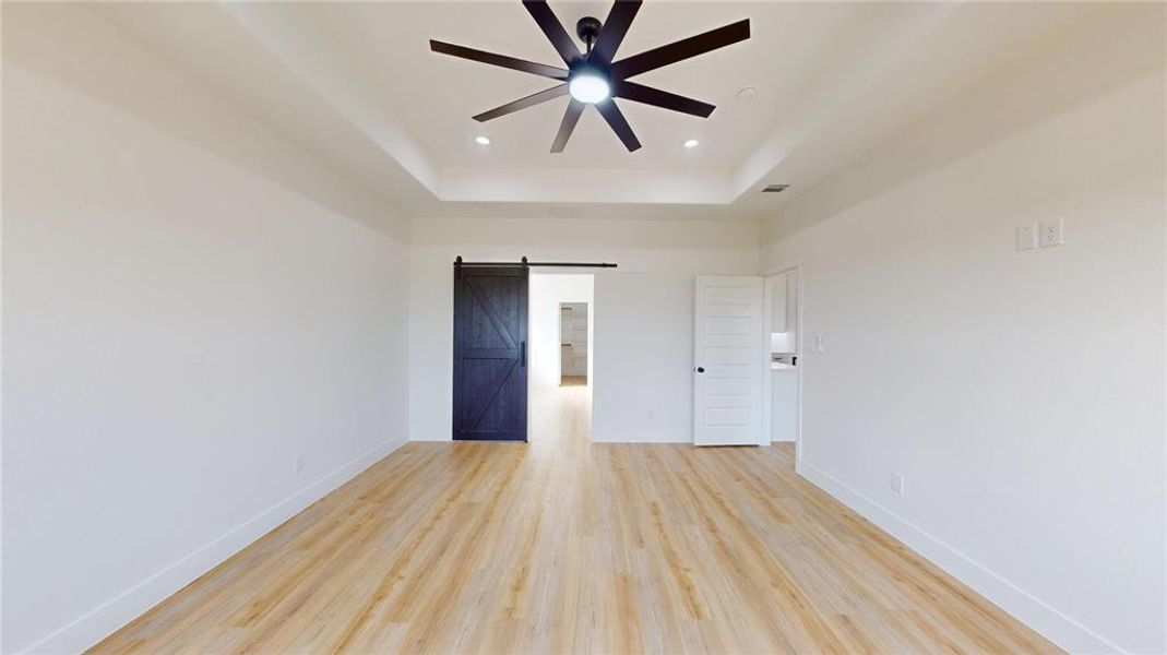 Spacious, unfurnished interior of a new home in , Greenville (Image 26).
