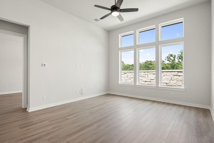 Spacious, unfurnished interior of a new home in Lagos Reserve, Manor (Image 32).