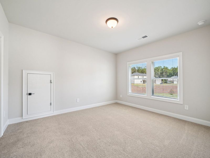 Spacious, unfurnished interior of a new home in Vines at Mill Creek - Legacy Series, Braselton (Image 17).