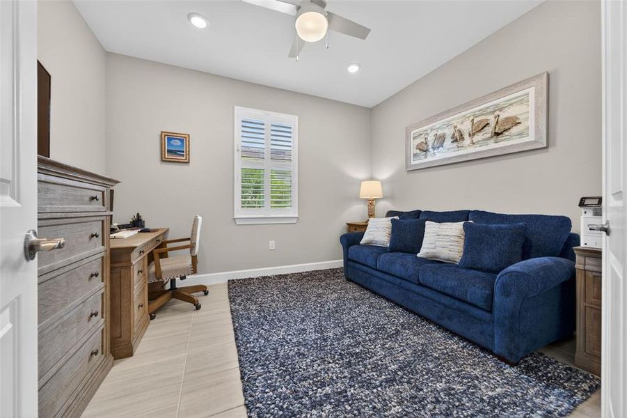 Furnished interior view inside a new home in , Englewood (Image 46).