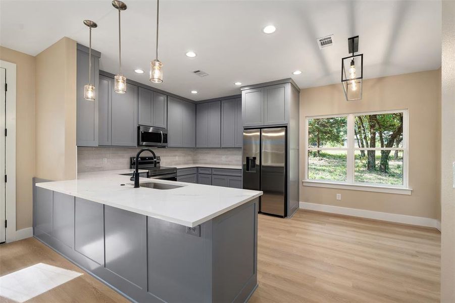 Furnished interior view inside a new home in , Gun Barrel City (Image 8).