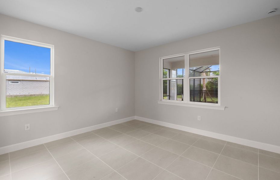 Spacious, unfurnished interior of a new home in Del Webb Oak Creek, North Fort Myers (Image 31). Spacious, unfurnished interior of a new home in Del Webb Oak Creek, North Fort Myers (Image 31).