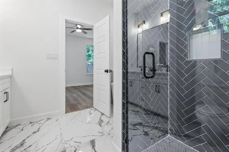 Furnished interior view inside a new home in , Mabank (Image 13). Furnished interior view inside a new home in , Mabank (Image 13).