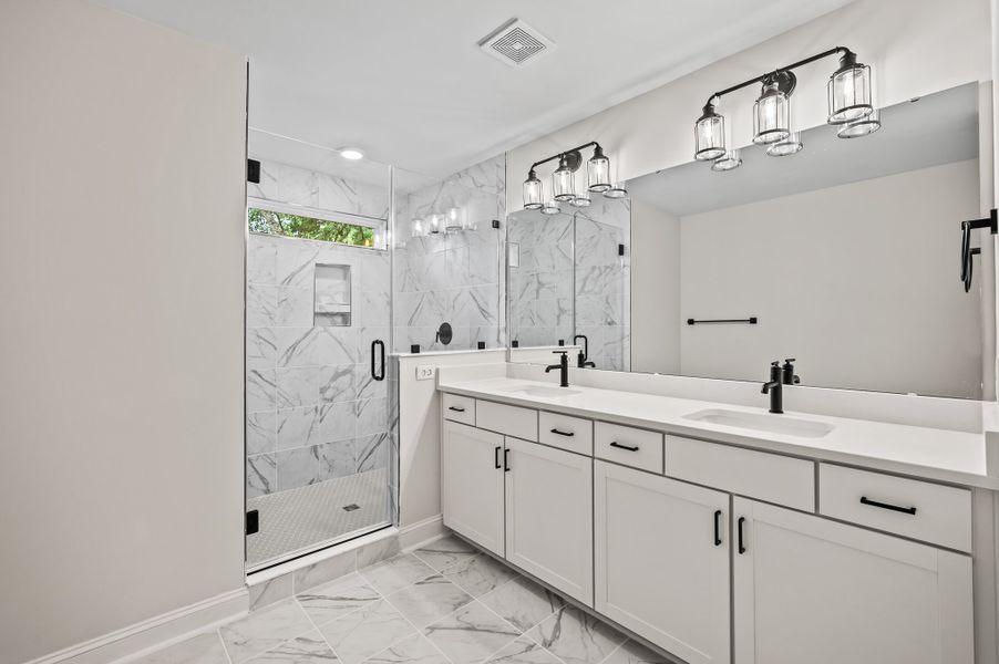 Representative furnished interior of a home built from the Avery by Hunter Quinn Homes in Anderson County Homes, Anderson (Image 5).