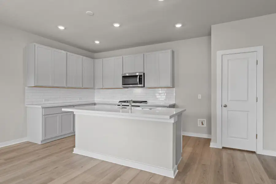 Light & Bright Open Concept Kitchen Light & Bright Open Concept Kitchen