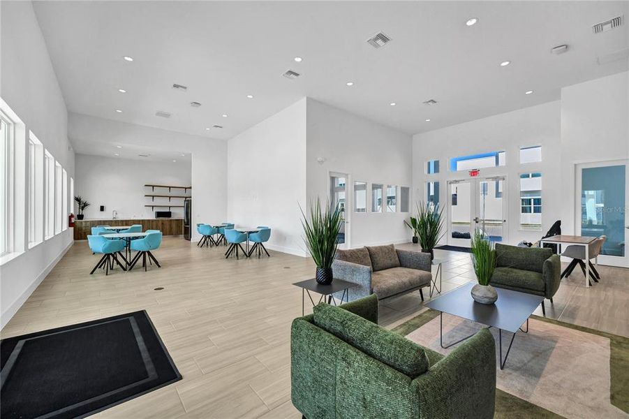 Community amenities in , Davenport (Image 41).