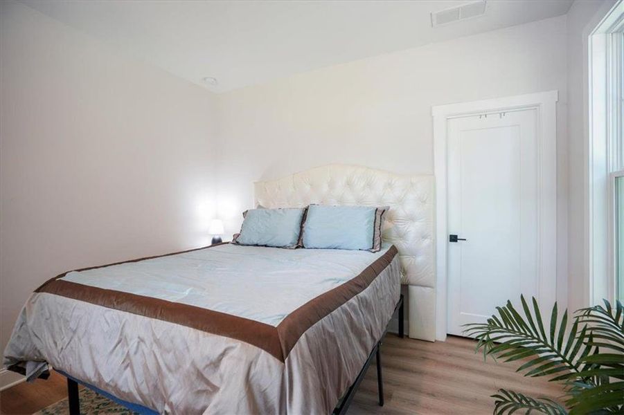 Furnished interior view inside a new home in , Acworth (Image 66).