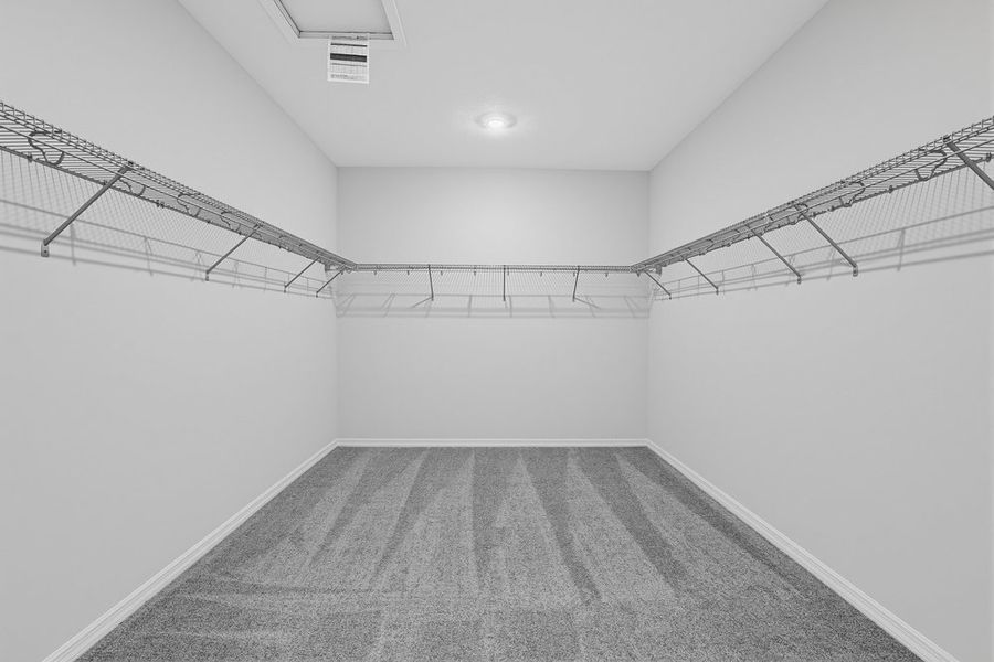 Spacious, unfurnished interior of a new home in Lochside, Mount Dora (Image 39).