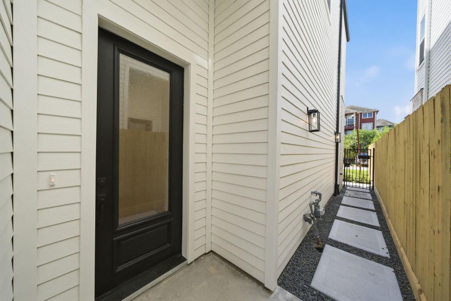 Exterior details and patio area of a home in , Houston (Image 22).