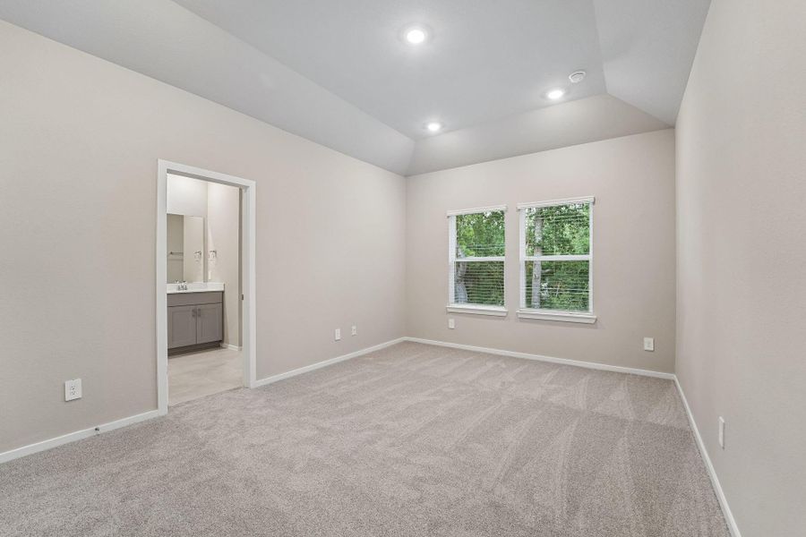 Spacious, unfurnished interior of a new home in Pinewood Trails - City Series, Atascocita (Image 23).