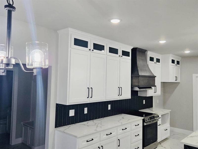 **Photos are of a similar, completed home by the builder. **Photos are of a similar, completed home by the builder.