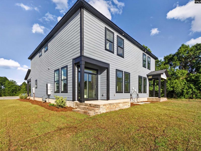 Exterior details and patio area of a home in Dunbar Village, Cayce (Image 3).