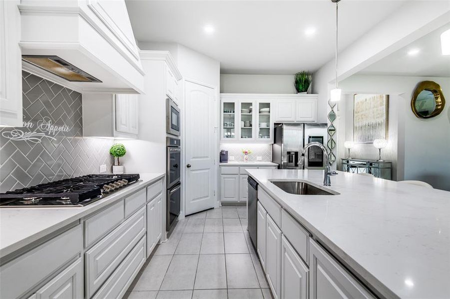 Furnished interior view inside a new home in , Royse City (Image 10).