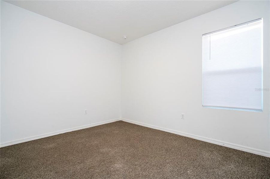 Spacious, unfurnished interior of a new home in Astonia, Davenport (Image 44).