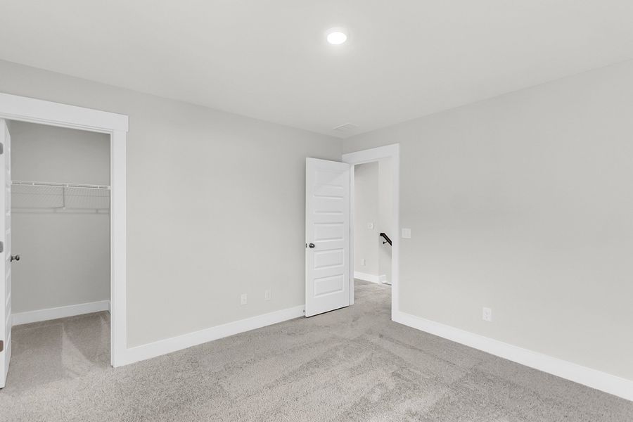 Spacious, unfurnished interior of a new home in Six Oaks, Summerville (Image 42).