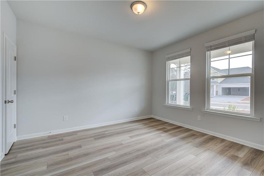 Spacious, unfurnished interior of a new home in Hamilton Lakes, Lawrenceville (Image 13).