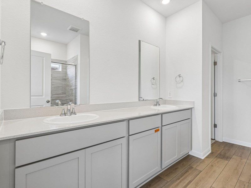Photo is not of the actual home, but is an inspirational photo of builder’s model home and may depict options, furnishings, and/or decorator features that are not included Photo is not of the actual home, but is an inspirational photo of builder’s model home and may depict options, furnishings, and/or decorator features that are not included