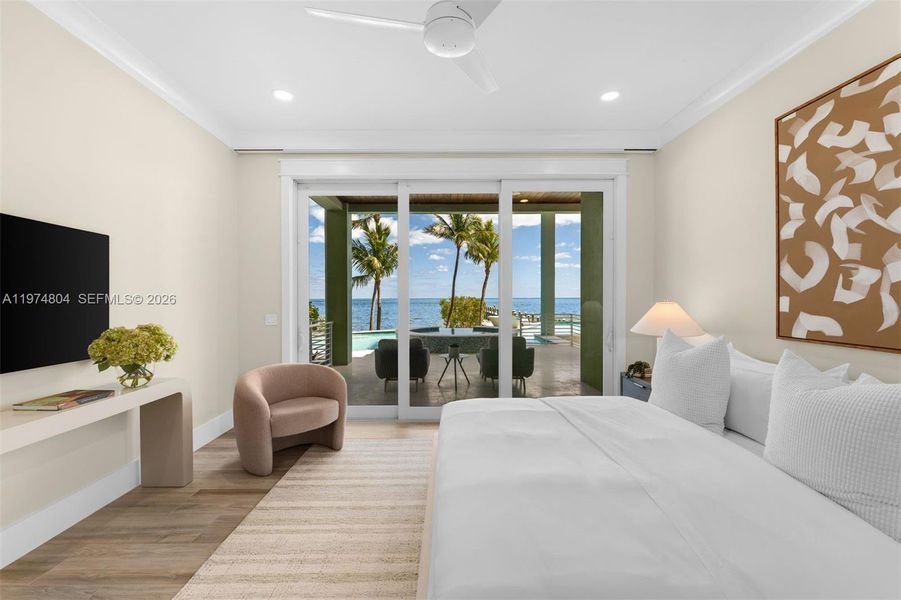 Furnished interior view inside a new home in , Tavernier (Image 33).