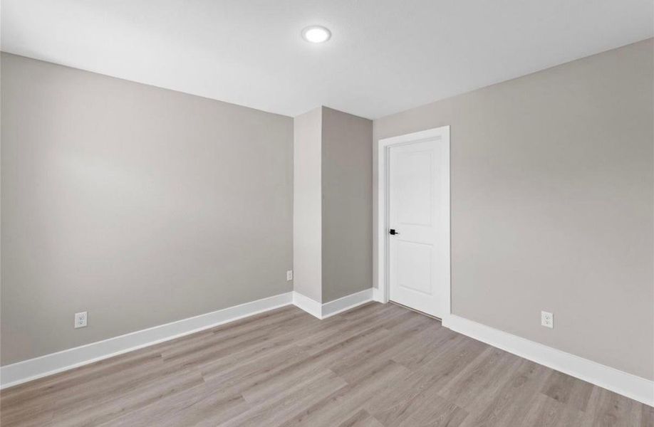 Spacious, unfurnished interior of a new home in , Spring (Image 22).