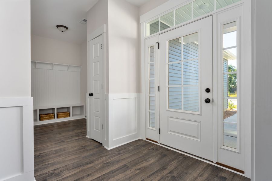 Representative unfurnished interior of a home built from the Beaufort by Stevens Fine Homes in Murray Woods, Wilmington (Image 22).