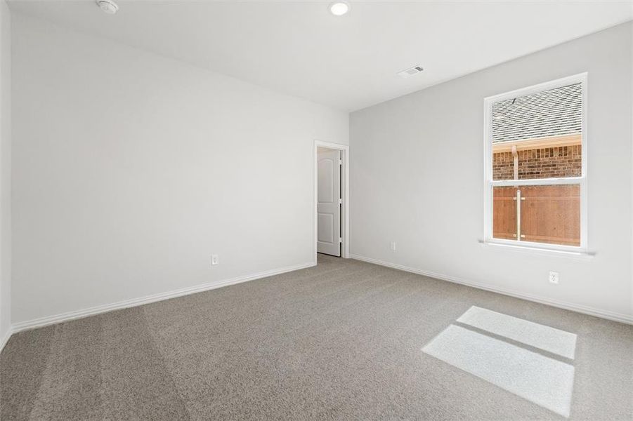 Spacious, unfurnished interior of a new home in Morningstar, Aledo (Image 19).