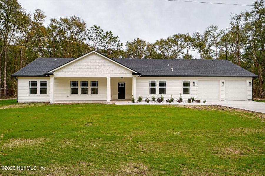 Exterior details and patio area of a home in , Middleburg (Image 18).