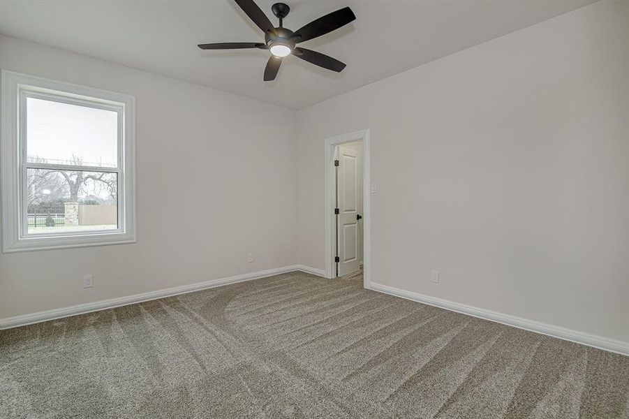 Bed #2-Carpeted with Walk-in Closet & Ensuite Jack-n-Jill Bath Bed #2-Carpeted with Walk-in Closet & Ensuite Jack-n-Jill Bath