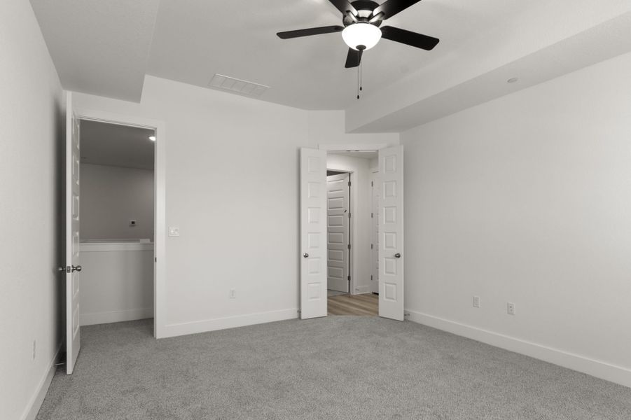 Spacious, unfurnished interior of a new home in Center 45, Round Rock (Image 28).