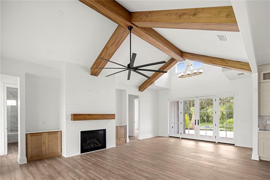 Spacious, unfurnished interior of a new home in , Ocala (Image 26).