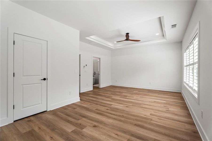 Spacious, unfurnished interior of a new home in , Stockbridge (Image 48).