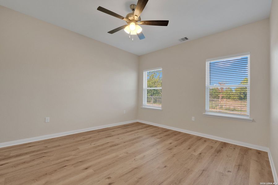 Spacious, unfurnished interior of a new home in , San Antonio (Image 6).
