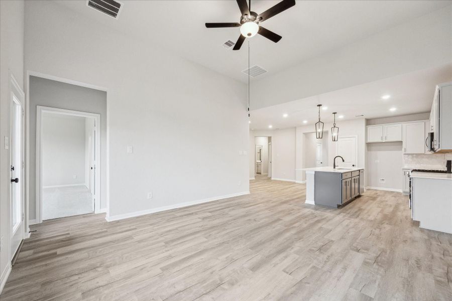 Spacious, unfurnished interior of a new home in Elyson, Katy (Image 22).