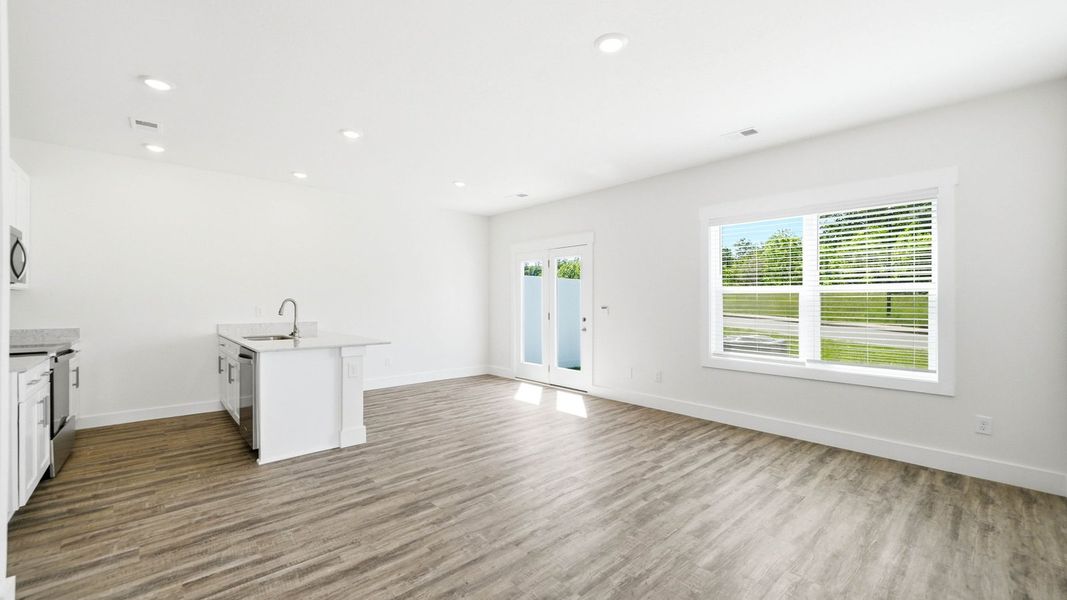 Spacious, unfurnished interior of a new home in The Arbor Townhomes, Kingsport (Image 15).