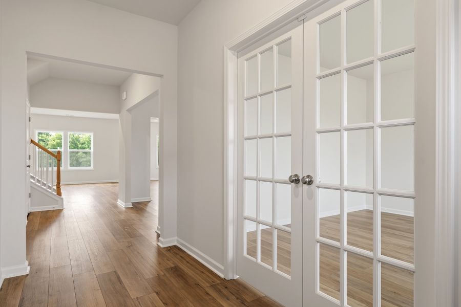 Spacious, unfurnished interior of a new home in Dove Hollow, Chesnee (Image 12).