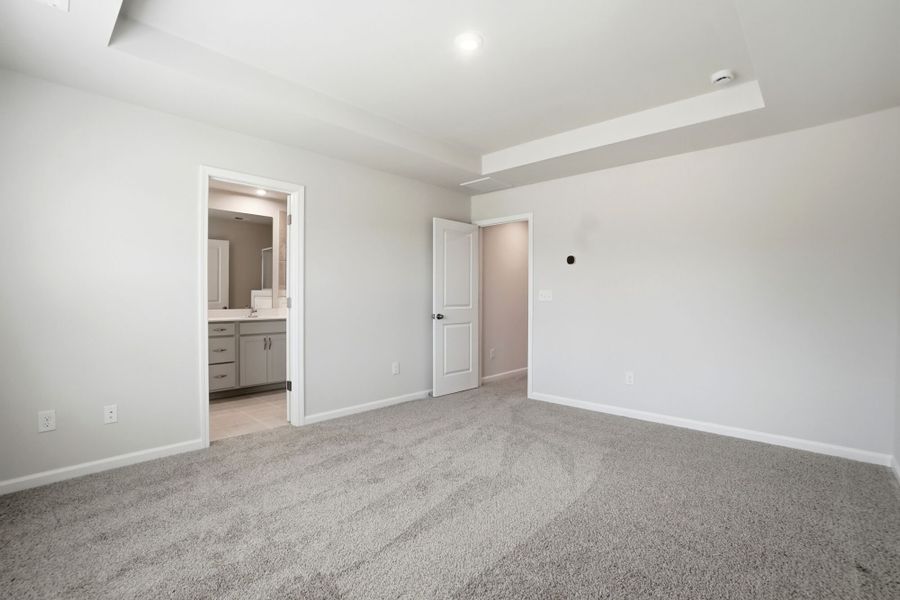 Spacious, unfurnished interior of a new home in Stonesummit at Reedy Creek, Charlotte (Image 15).