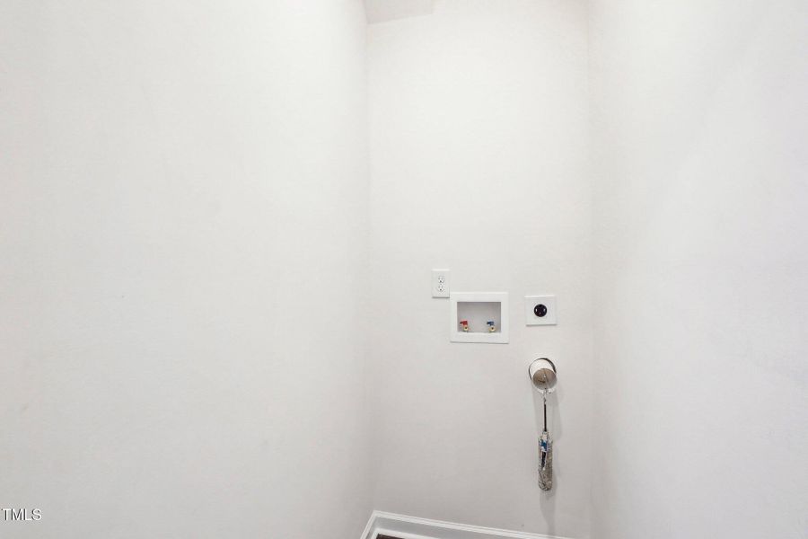 21-web-or-mls-Gilmer St-021 21-web-or-mls-Gilmer St-021