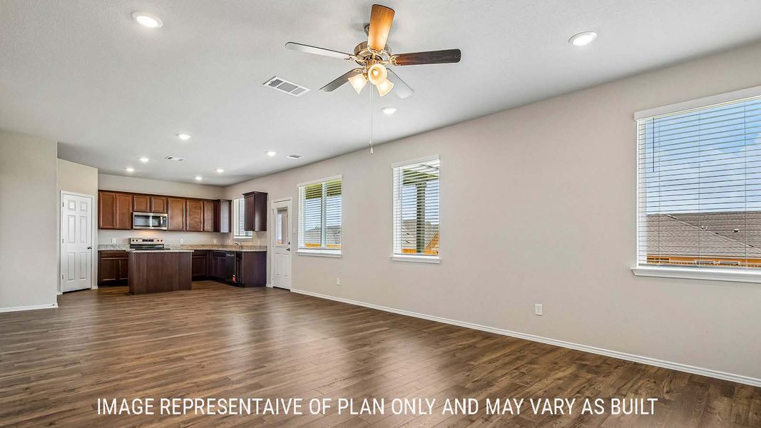 Spacious, unfurnished interior of a new home in Eagles Landing, Waco (Image 14).