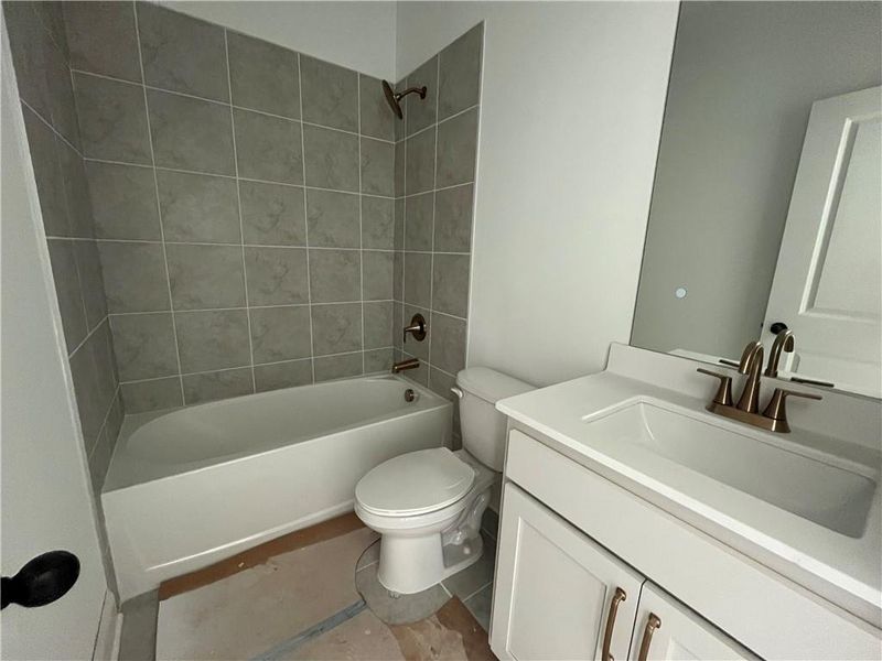 Furnished interior view inside a new home in East Harbor II at Chestatee, Dawsonville (Image 4).