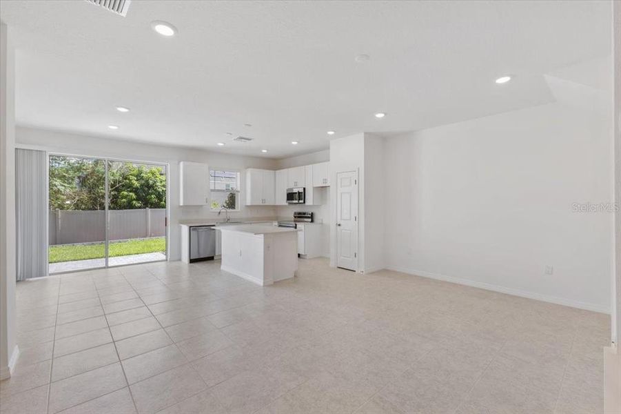 Spacious, unfurnished interior of a new home in Brixton, St. Cloud (Image 12).