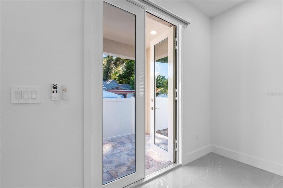 Spacious, unfurnished interior of a new home in , Pinellas Park (Image 22).