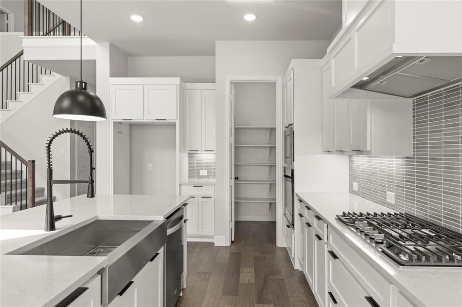 13. 317 Bay Laurel - Nook